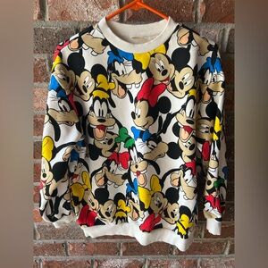 Levi's × Disney Mickey & Friends collaboration sweatshirt.size small